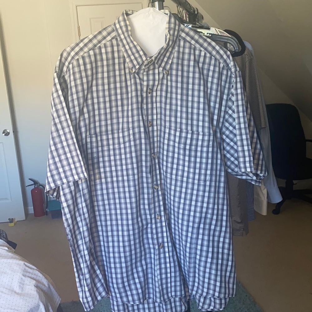Van Huesen button down
